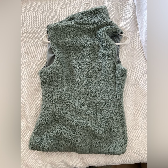 Women’s Patagonia vest, olive green/grey color - Picture 2 of 2